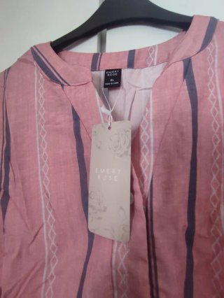 Blusa rosa con rayas, sin estrenar