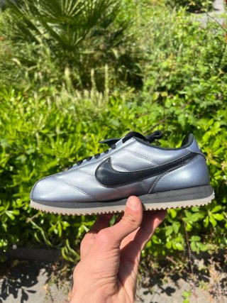 Nike Cortez Argento e Nero