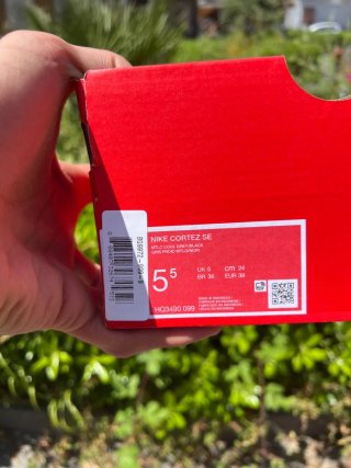 Nike Cortez Argento e Nero
