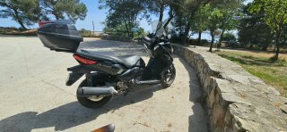 Yamaha Xmax 2015 Negra top case nuevo