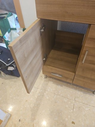 Mueble de baño con lavabo de cristal