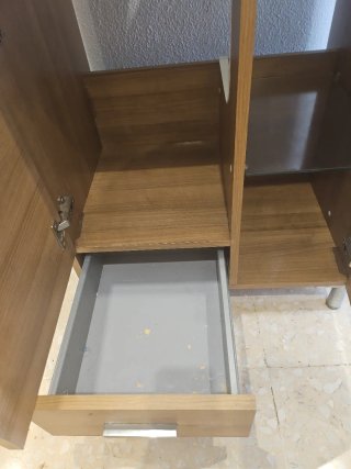 Mueble de baño con lavabo de cristal