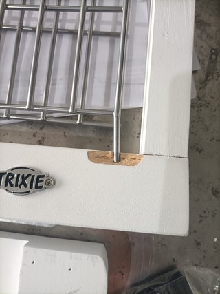 - Trixie puerta regulable madera antideslizante