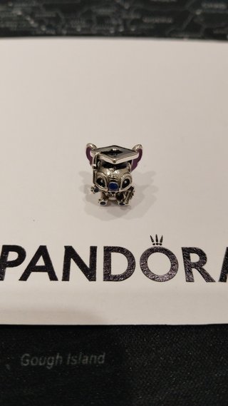 Charm Pandora Disney Stitch Graduado