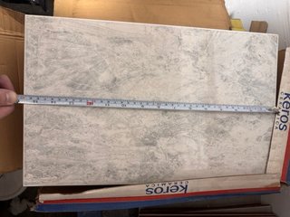 Lotes de azulejos cerámicos variados y rodapiés