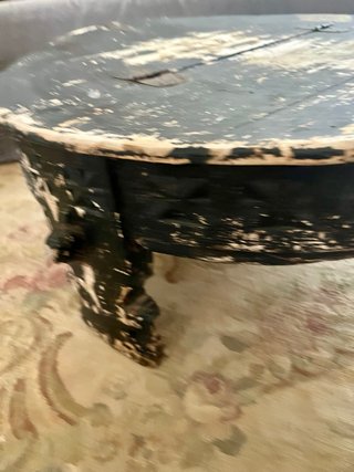 Mesa auxiliar árabe antigua de madera