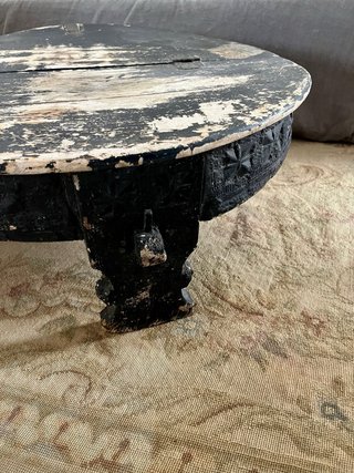 Mesa auxiliar árabe antigua de madera