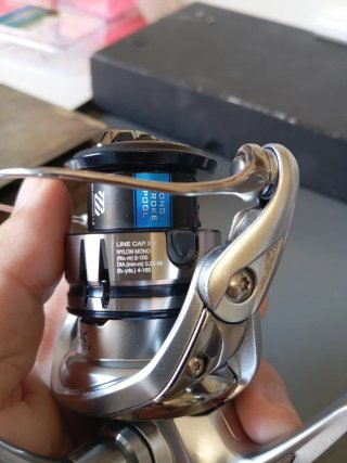 Shimano Stradic 1000HG Carrete Pesca