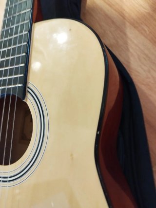 Guitarra Clásica con Funda
