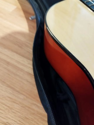 Guitarra Clásica con Funda