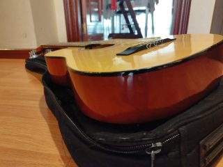 Guitarra Clásica con Funda