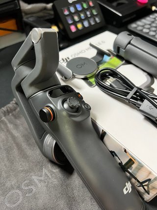 DJI Osmo Mobile 6 Gimbal para móvil