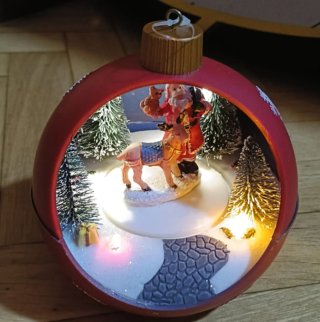 Bola Navideña Santa Claus y Reno con Luz
