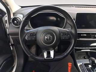 MG HS Luxury