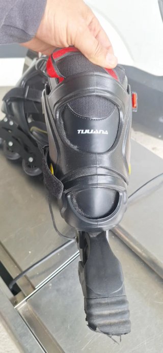 Patines en línea negros 42
