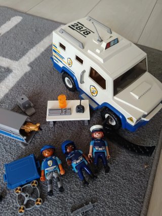 Coche blindado policía Playmobil
