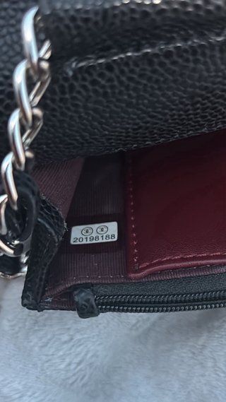 Bolso Chanel Negro Acolchado Cadena.