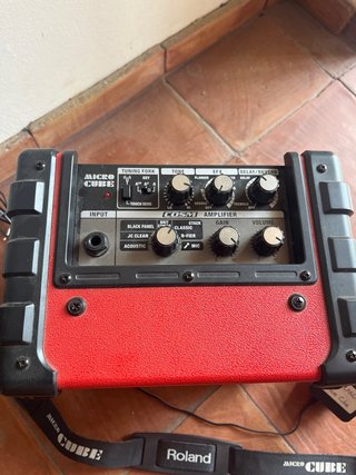 Roland Micro Cube Amplificador guitarra