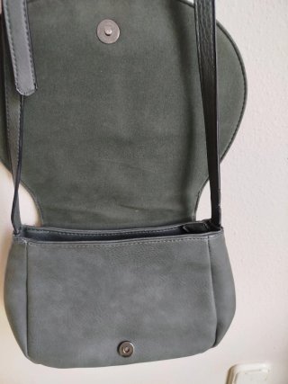 Bolso bandolera verde con parches