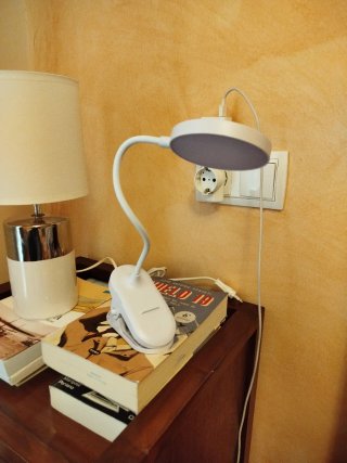 Lámpara LED de lectura con pinza