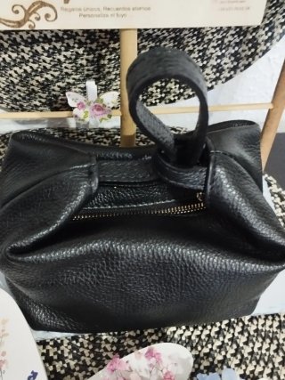 Bolso Piel Negro Mini con Asa The Genuine leather