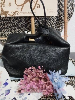 Bolso Piel Negro Mini con Asa The Genuine leather