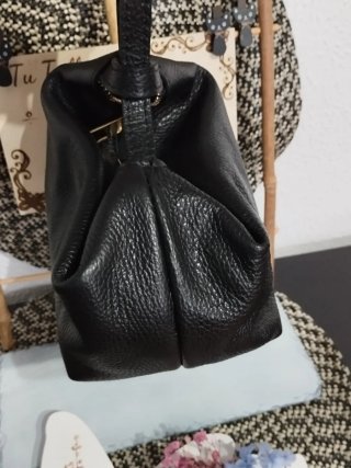 Bolso Piel Negro Mini con Asa The Genuine leather