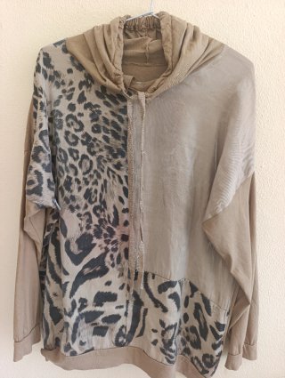 Blusón sedoso estampado animal print