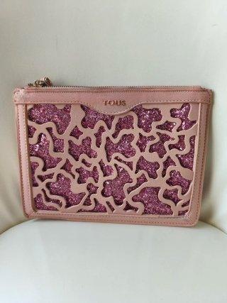 Bolso rosa con asa para muñeca