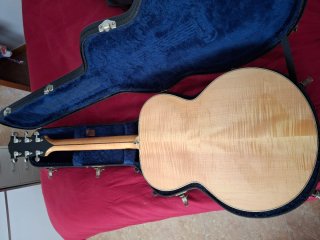Gibson SJ-200 Studio Jumbo Guitarra Acústica