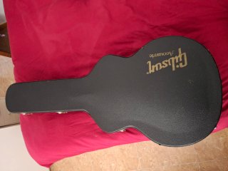 Gibson SJ-200 Studio Jumbo Guitarra Acústica