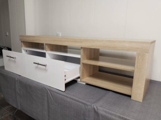 Mueble auxiliar madera y blanco