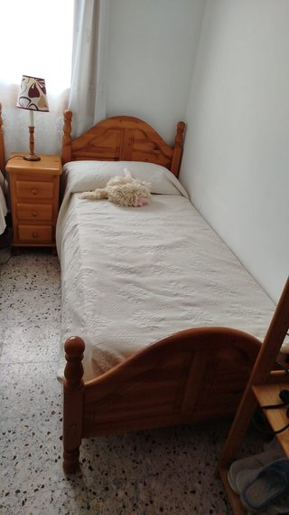 Cama individual madera maciza