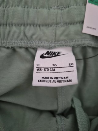 Pantalón corto Nike verde xxl niño o adulto
