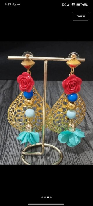 Pendientes Flamenca Fiesta Dorados Flores Rojas.