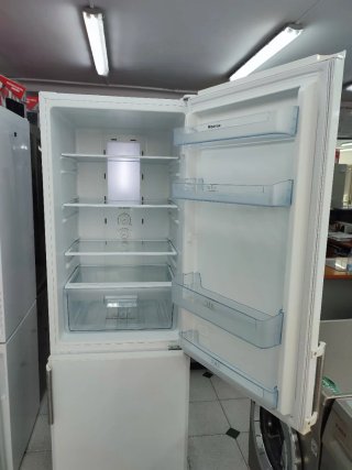 Nevera combi Hisense 185/60cm clase A+ con garantí