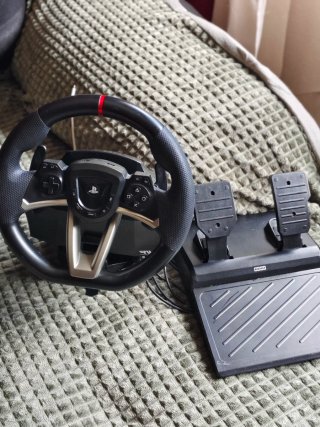 Volante Hori PS4/PS5 Casi Nuevo