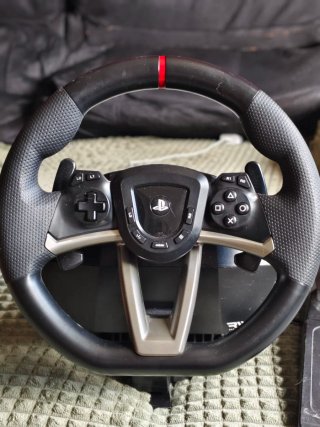 Volante Hori PS4/PS5 Casi Nuevo
