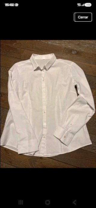 Camisa blanca de manga larga