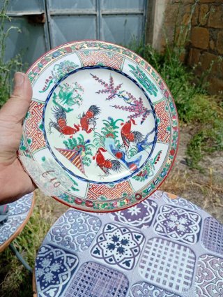 Piatto cinese decorato con galli