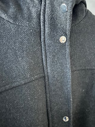 Parka con capucha negra mujer