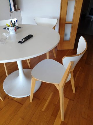 Mesa de comedor redonda blanca