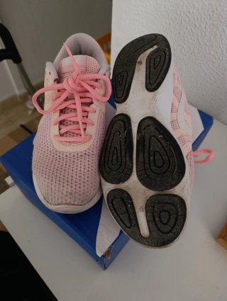 Deportivas Nike Rosa y Blancas