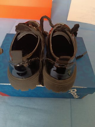 Zapatos charol niña