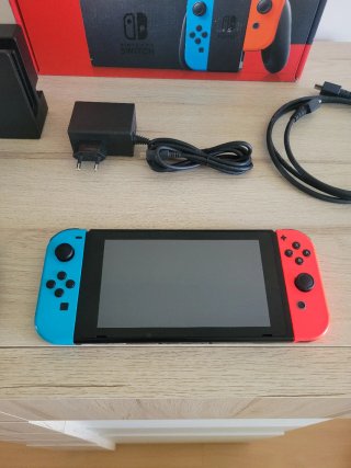 Nintendo Switch como nueva + Accesorios