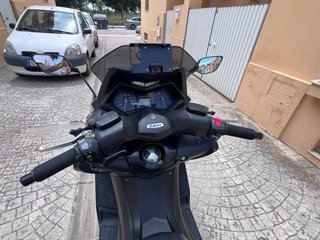 Yamaha TMAX 530 Negra/Gris