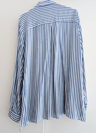 Camisa aayas azul y blanca