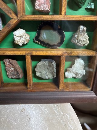 Colección Minerales enmarcados y con cristal.
