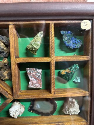 Colección Minerales enmarcados y con cristal.