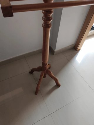 Perchero de madera